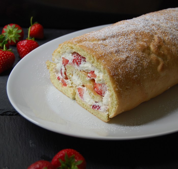 Strawberry Roulade 2