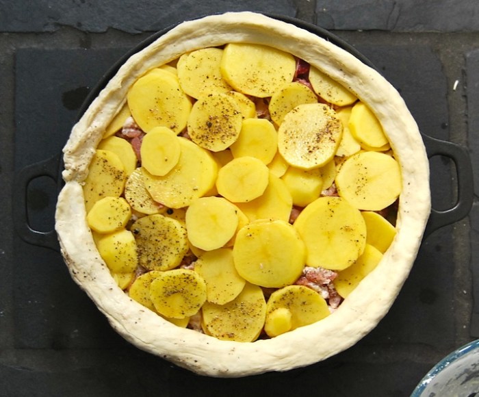 Baeckeoffe sealing lid