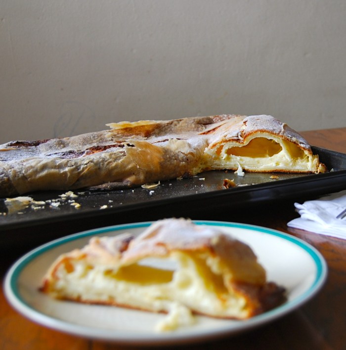 Topfenstrudel finished