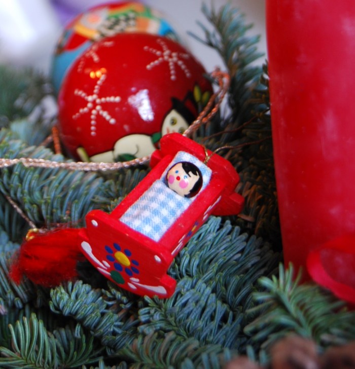 Advent wreath detail