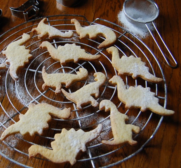 Butter biscuit dinosaurs