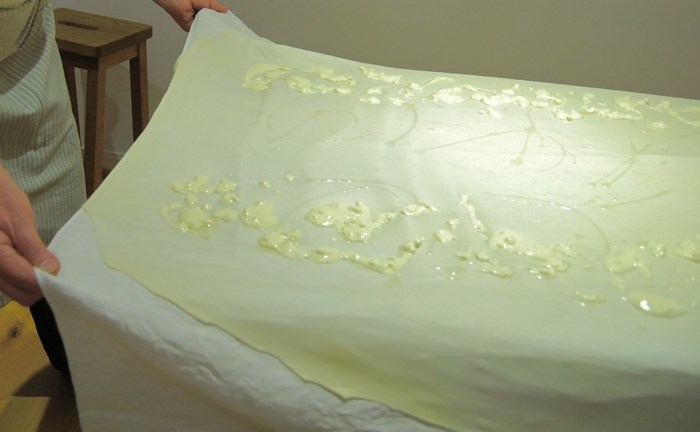 Filo spreading filling