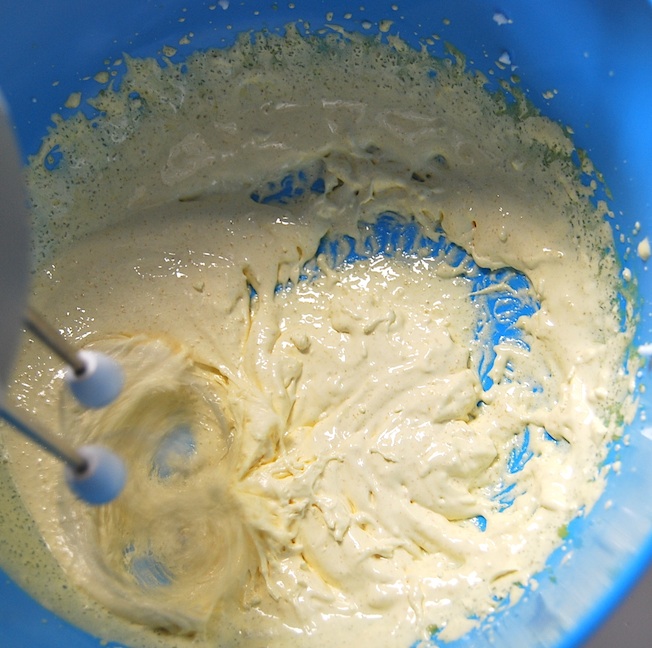 Pastel Tres Leches sponge 2