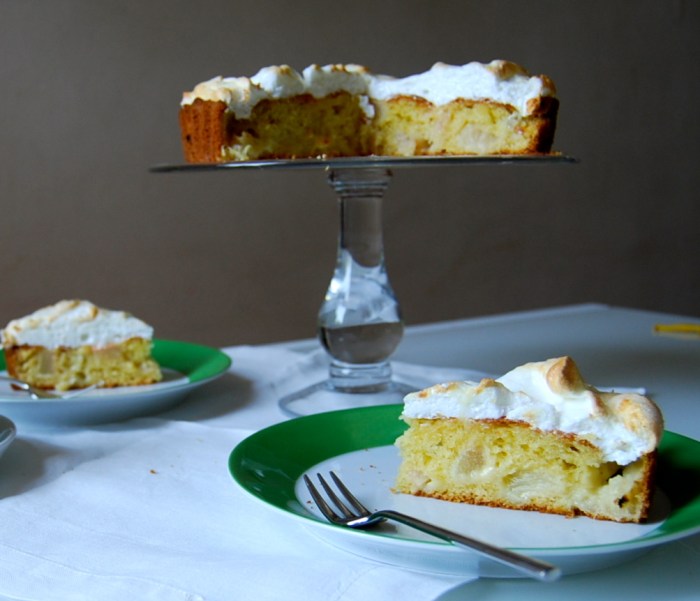 Rhubarb with baiser topping