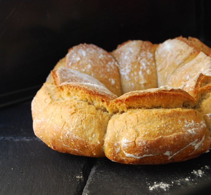 sourdough couronne detail