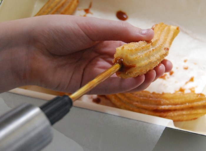 filling churros